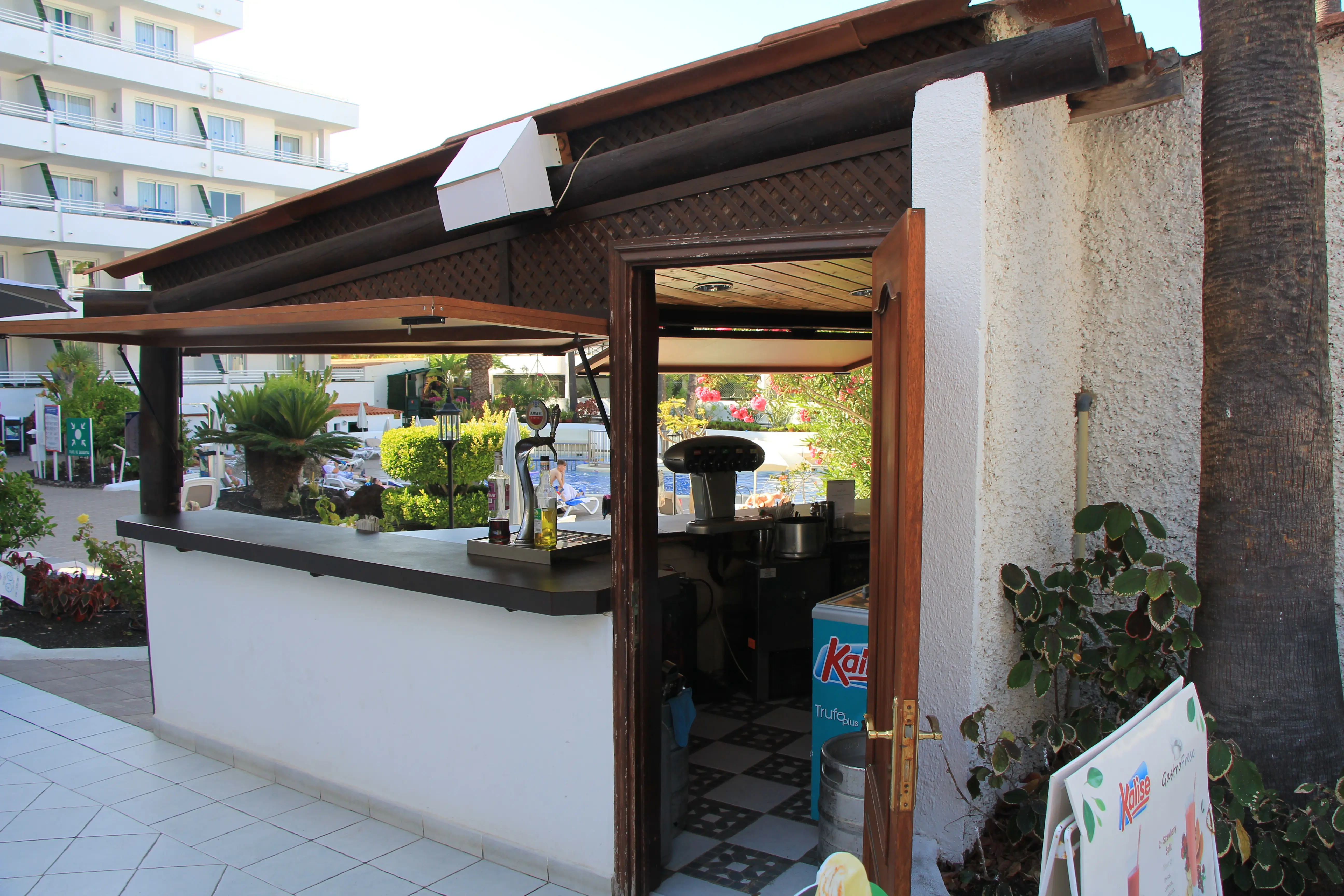 Bar bordo piscina